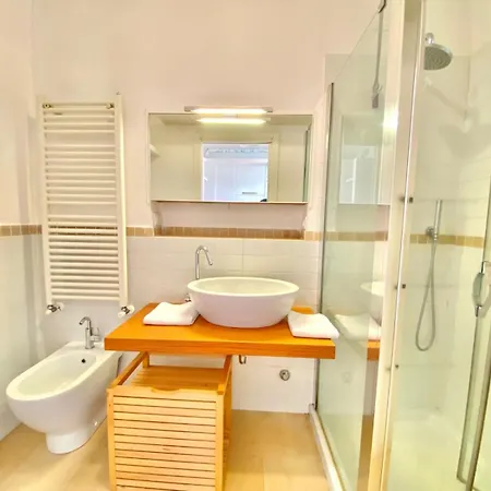 Coluccio C&l Home, In Coorte Silenziosa Milanese, Vicino A Metropolitana, Strategica Per Eventi, Fiere E Concerti Apartament *