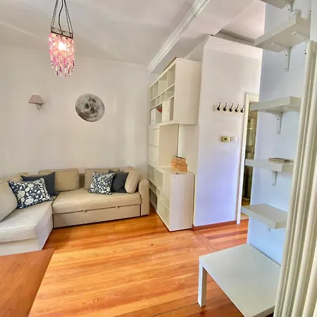 Coluccio C&l Home, In Coorte Silenziosa Milanese, Vicino A Metropolitana, Strategica Per Eventi, Fiere E Concerti *