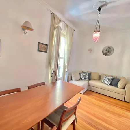 Coluccio C&l Home, In Coorte Silenziosa Milanese, Vicino A Metropolitana, Strategica Per Eventi, Fiere E Concerti *
