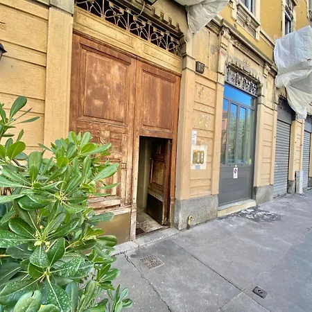 Coluccio C&l Home, In Coorte Silenziosa Milanese, Vicino A Metropolitana, Strategica Per Eventi, Fiere E Concerti Apartament *