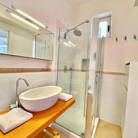 Coluccio C&l Home, In Coorte Silenziosa Milanese, Vicino A Metropolitana, Strategica Per Eventi, Fiere E Concerti 公寓 米兰